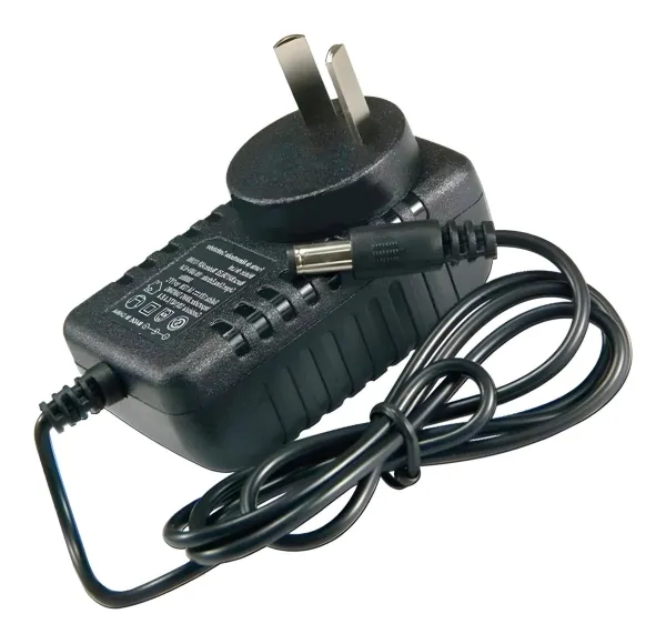Fuente plastica pared 12V-1A - Strong